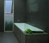 2 Bedroom Suite Bathroom
